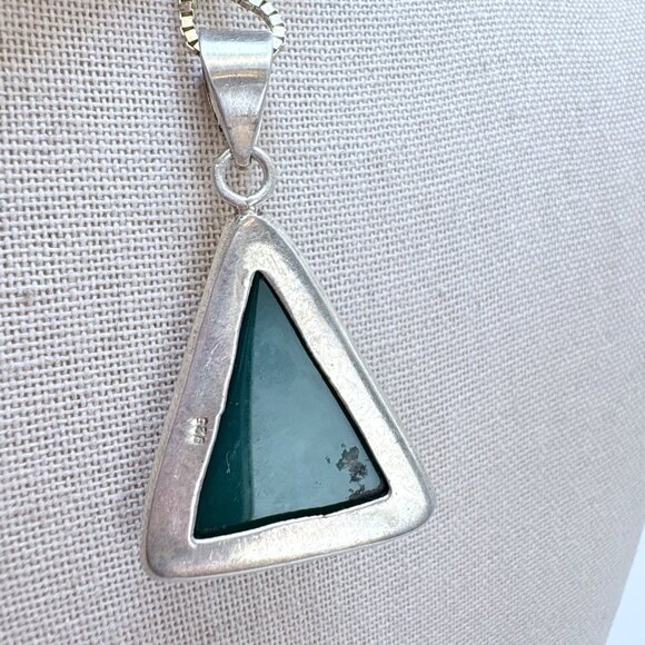 VTG Sterling Silver 925 Green Onyx Triangle Pendant Necklace Size 30" Length - Picture 4 of 14
